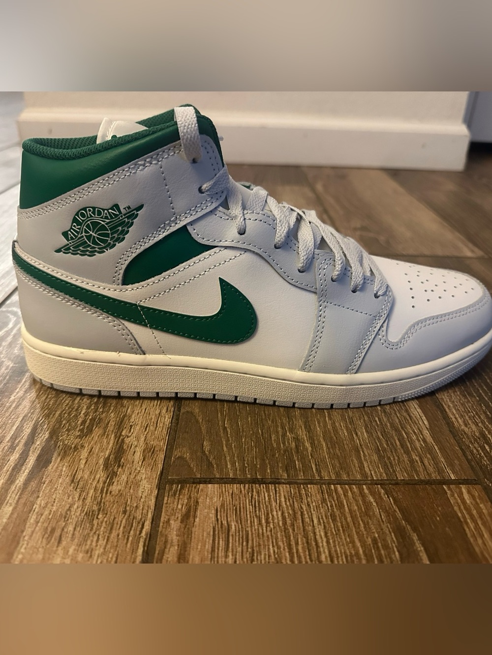 Air Jordan 1 Mid White and Green Men's Sneaker Sz 10.5 and 7y